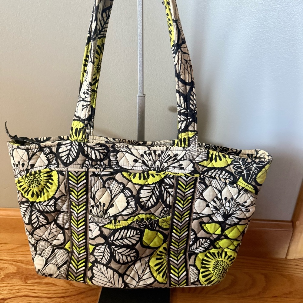 Vera Bradley Quilted Purse – Black, White & Lime Floral Print